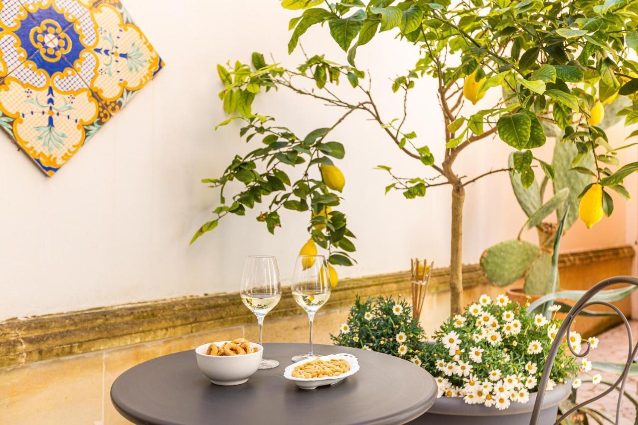 Dimora Le Tre Muse Guesthouse Lecce Extérieur photo