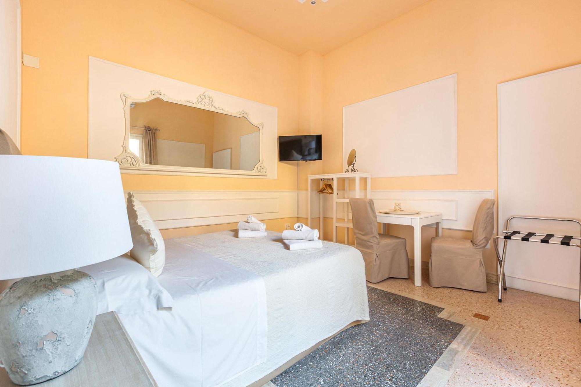 Dimora Le Tre Muse Guesthouse Lecce Extérieur photo