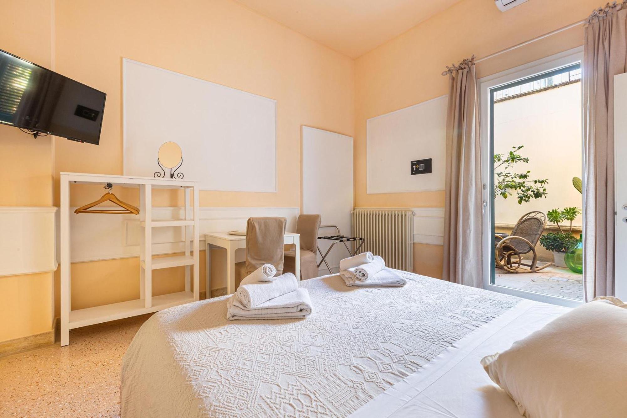 Dimora Le Tre Muse Guesthouse Lecce Extérieur photo