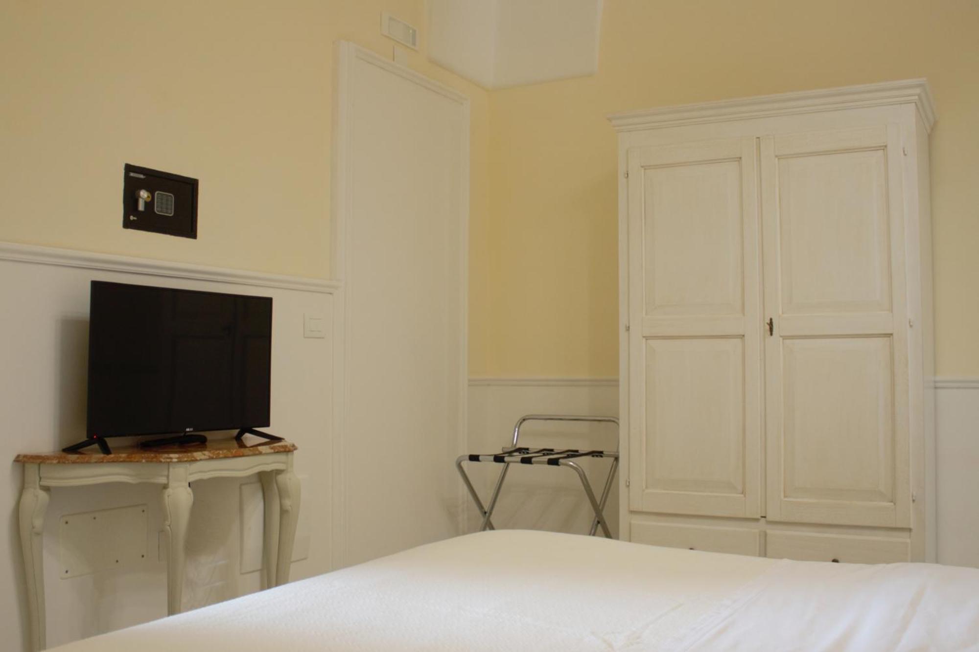 Dimora Le Tre Muse Guesthouse Lecce Extérieur photo