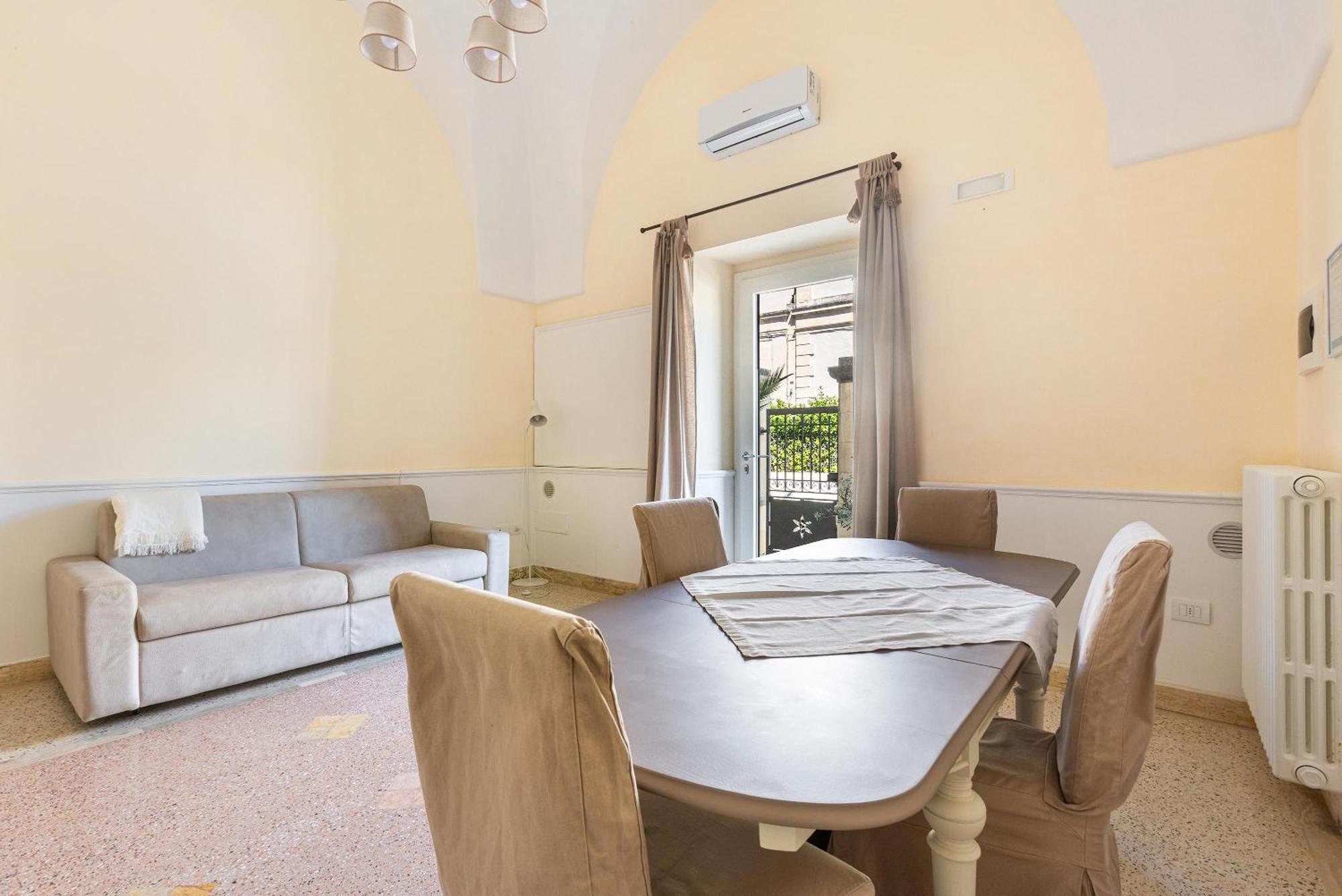 Dimora Le Tre Muse Guesthouse Lecce Extérieur photo